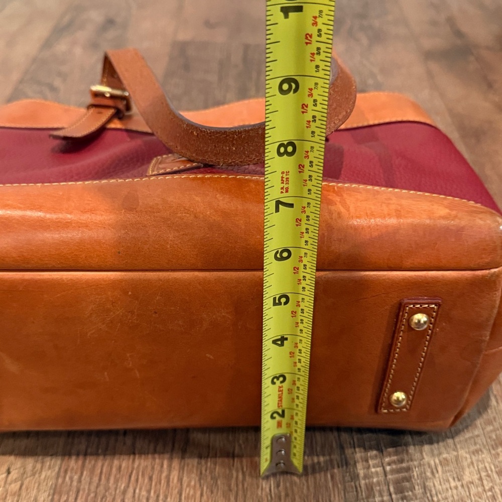 WOMENS DOONEY AND BURKE LEATHER SHOULDER BAG - Picture 8 of 8